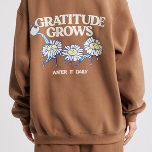Mayfair Group Gratitude Grows Sweat Set